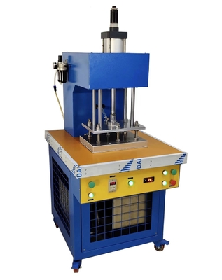 Machine de gravure en silicone de cuir de chemise pour la fabrication de marques 8KW