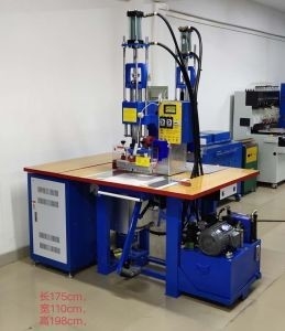 Machine de gravure de vêtements en PVC à étiquette en silicone Stop Press cylindre