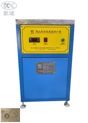 Un bon prix. Machine d'étiquetage en silicone PVC de précision OEM pour la fabrication de marques en ligne