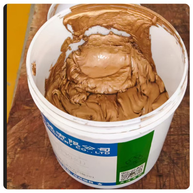 Optimisation du substrat du tissu avec de l'encre de timbre de tissu en sérigraphie dorée