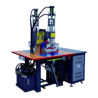Machine d'impression en relief TPU haute vitesse pour répondre aux normes de marque et réglementaires dans les chaussures