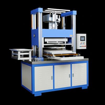 Un bon prix. Vitesse d'emboutissage 2 pièces par minute Machine d'emboutissage de silicone avec des dimensions 200x150x168cm et un poids de 280kg pour le traitement du silicone en ligne