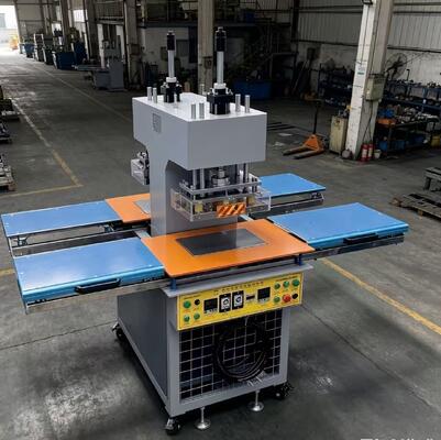 Un bon prix. KY-0201 Machine à double tête à gravure en 3D à double station et plage de température de 0°C à 300°C pour système de double travail combiné multifonctionnel en ligne